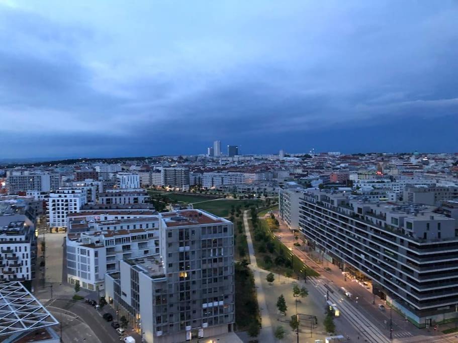 Stunning View Over Vienna In City Center Exterior photo